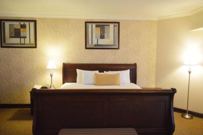 Best Western Plus Nuevo Laredo Inn & Suites Room photo