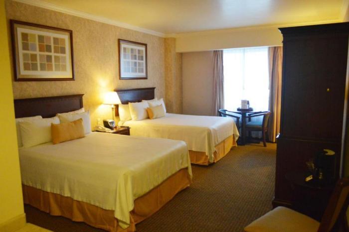 Best Western Plus Nuevo Laredo Inn & Suites Room photo
