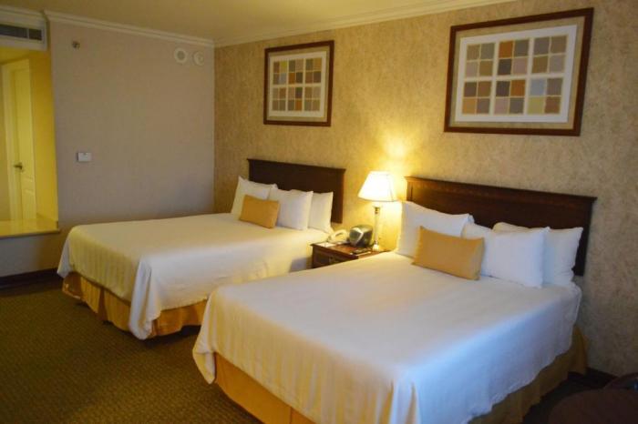 Best Western Plus Nuevo Laredo Inn & Suites Room photo