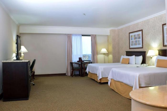 Best Western Plus Nuevo Laredo Inn & Suites Room photo